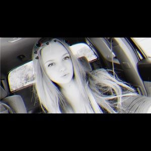 Meet your Posher, Catie